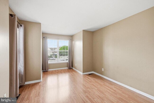 Building Photo - 445 Tuvira Ln