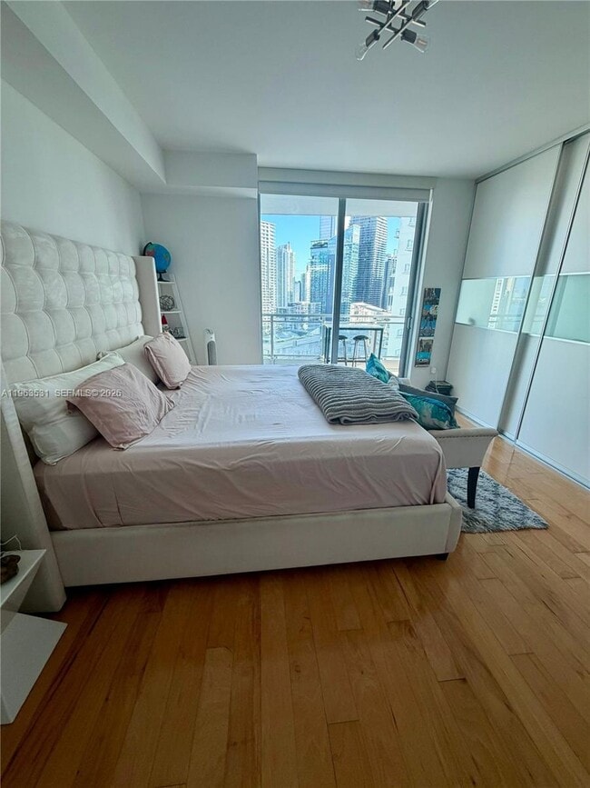 Building Photo - 90 SW 3rd St