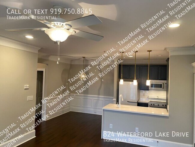 Building Photo - 824 Waterford Lake Dr