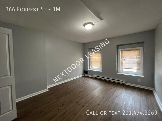 Building Photo - 366 Forrest St