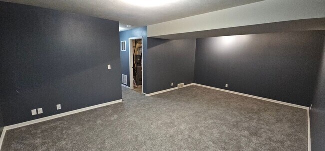 Building Photo - Charming 3BR House in Omaha