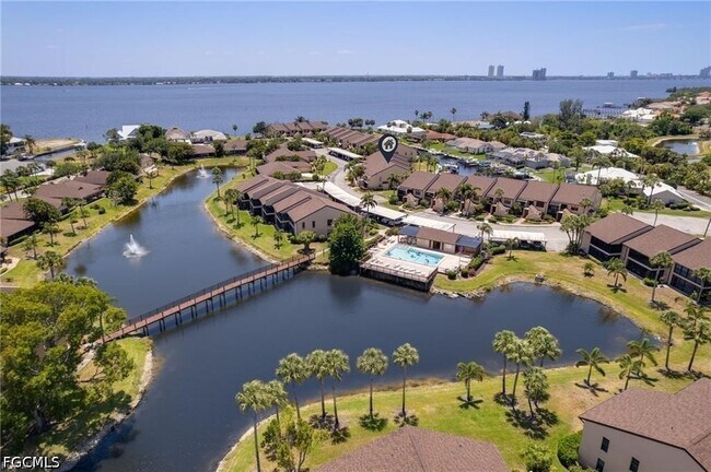 Building Photo - 15489 Admiralty Cir