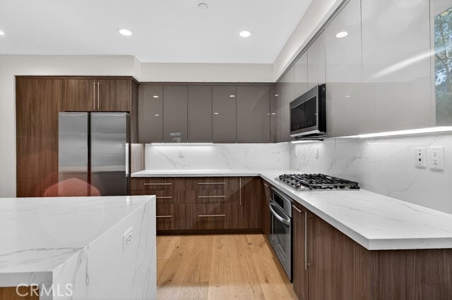Building Photo - 575 Rockefeller