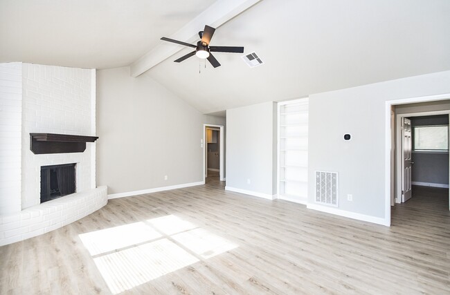 Building Photo - 6911 Winding Trace Dr