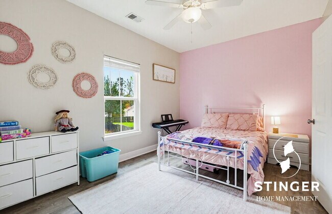 Building Photo - 11 Mint Farm Dr