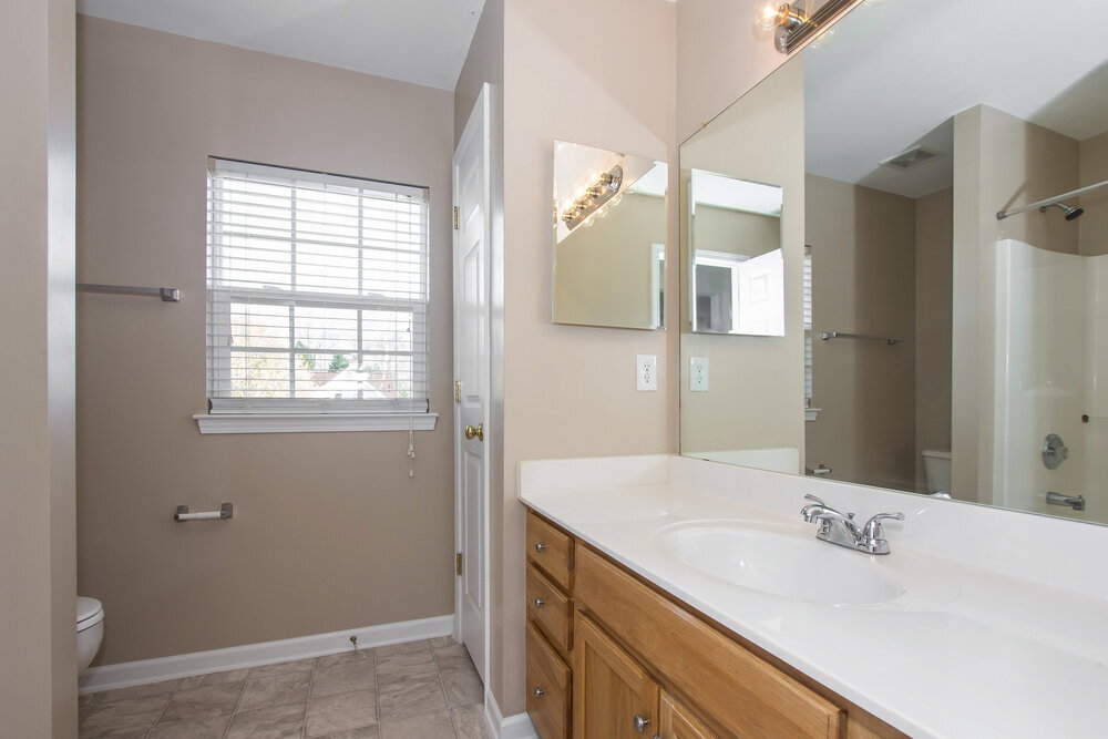 Building Photo - 7205 Sandown Ct