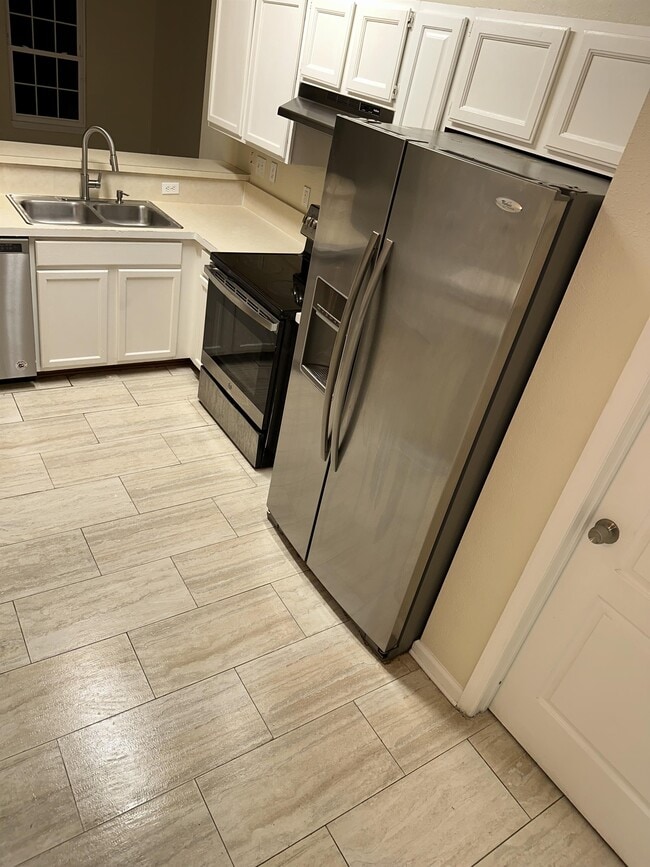 Building Photo - 1707 Biscayne Bay Cir