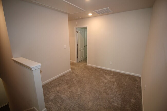 Upstairs Loft/Study. - 3406 Dropseed Dr