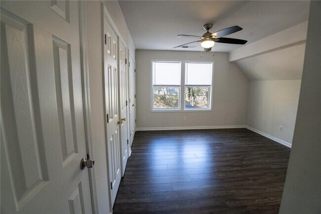 Building Photo - 965 Harwell St NW