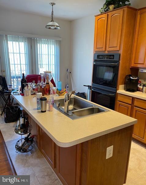 Building Photo - 211 Langley Ct
