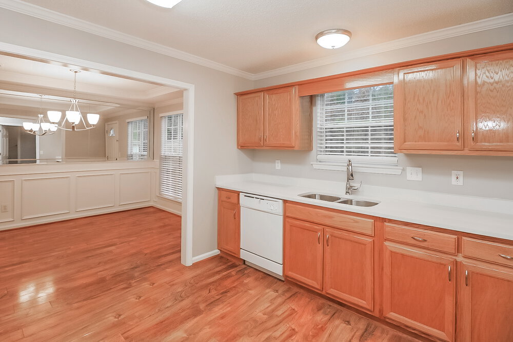 Building Photo - 9599 Rollinghills Dr
