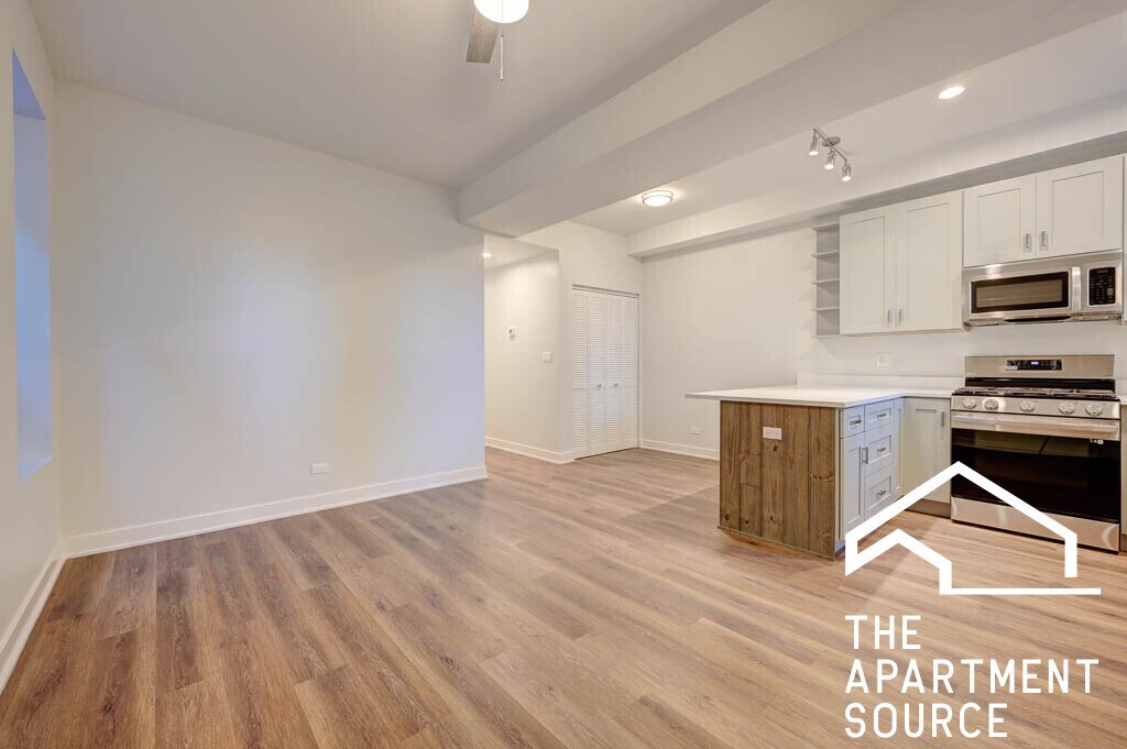 Building Photo - 1142 W 17th St