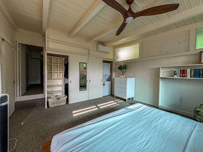 Building Photo - 3238 Alani Dr