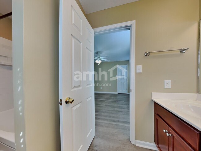 Building Photo - 5404 Silver Grove Ln