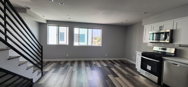 Building Photo - 2408 Hauser Blvd