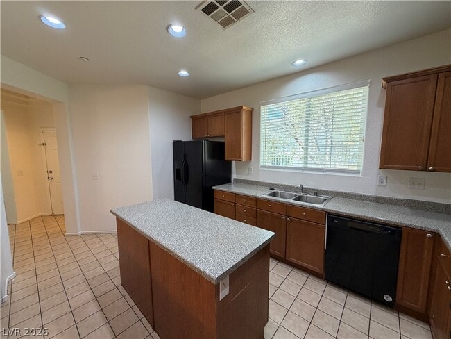 Building Photo - 9033 Attractive Ct
