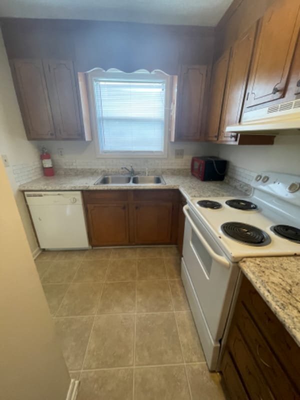 Building Photo - 2000 Swaim Ridge Ln