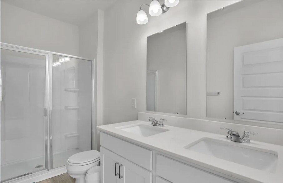 Building Photo - 139 Holloway Hl