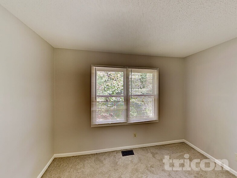 Building Photo - 5272 Ferry Creek Ln