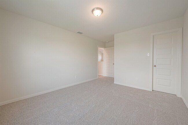 Building Photo - 27966 Western Crk Ct