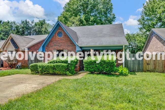 Building Photo - 6843 Maury Dr