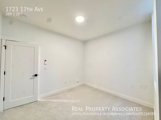 Building Photo - 1723 17th Ave