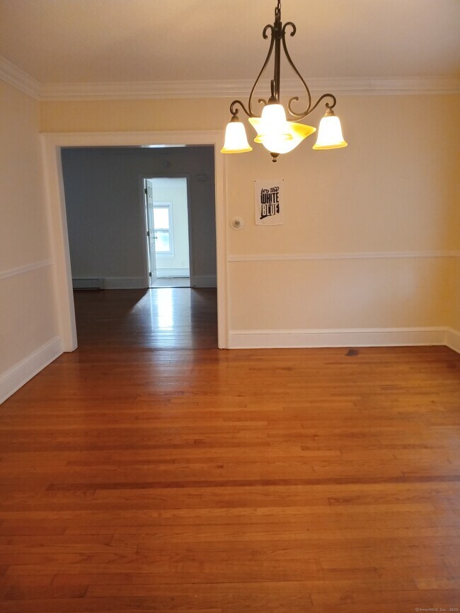 Building Photo - 44 Ardmore Rd