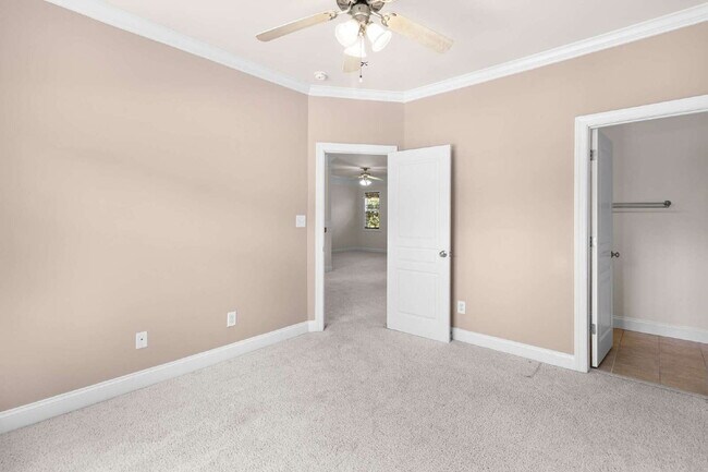 Building Photo - Spacious 4-Bedroom Home for Rent in Kings Grant Fayetteville – 15 Minutes from Fort Bragg