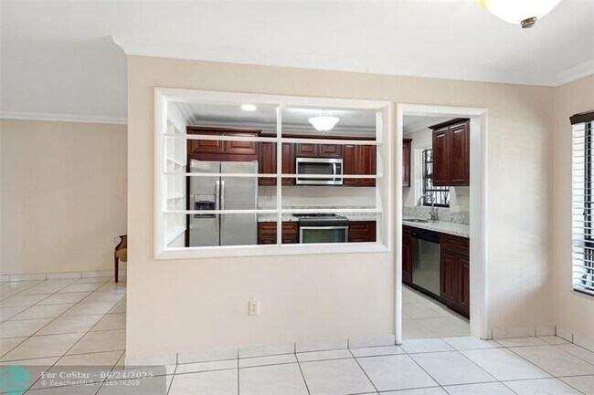 Building Photo - 4260 NW 173rd Dr