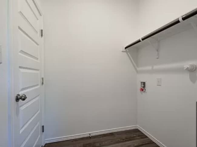 Building Photo - "Spacious 3-Bedroom Gem with 2 Full Baths on Chandler Road - Your San Antonio Sanctuary Awaits!"