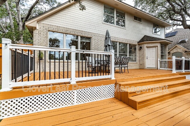 Building Photo - 9610 Rocksprings St