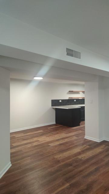 Building Photo - 1 bedroom in Chicago IL 60637