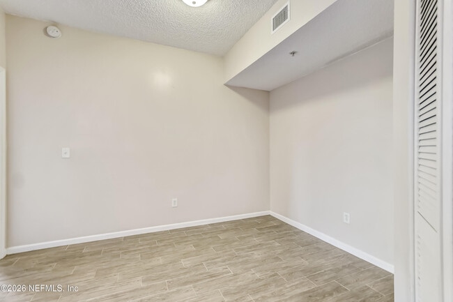 Building Photo - 3015 Aqua Vista Ln