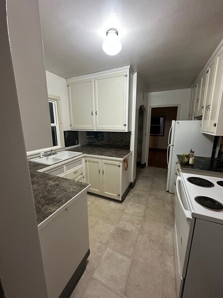 Building Photo - 820 S 10th St