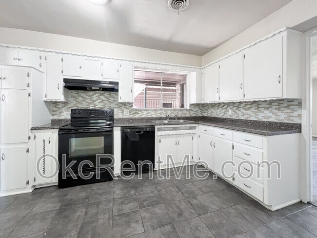 Building Photo - 2400 SW 63rd St