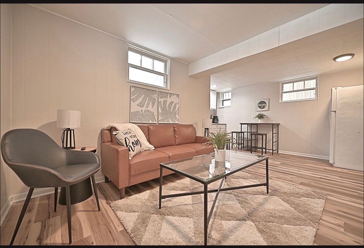 Building Photo - 2316 2nd Ave W