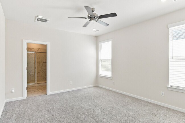 Building Photo - 4802 W Planetree St