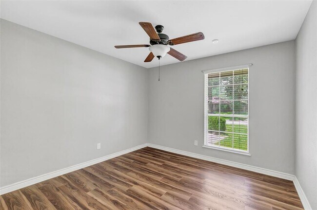 Building Photo - 2414 Chanay Ln