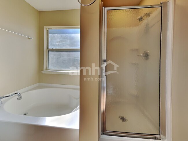 Building Photo - 86718 Cartesian Pointe Dr