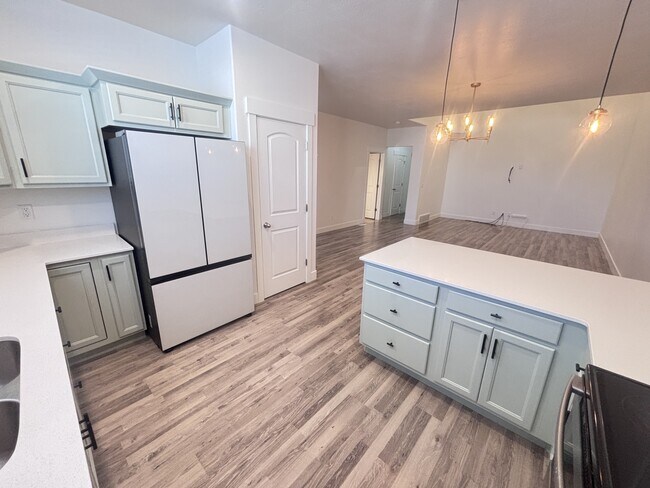 Building Photo - 3985 W 1960 N