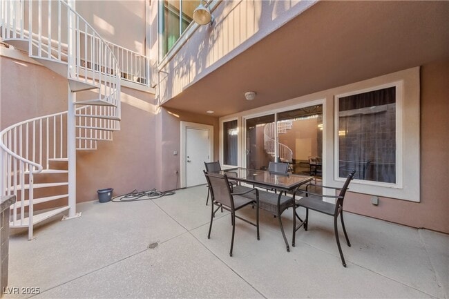 Building Photo - 5691 Deer Creek Falls Ct