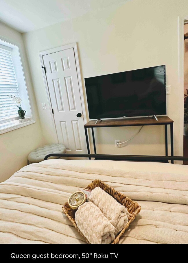 Building Photo - 2342 Beecher Rd SW