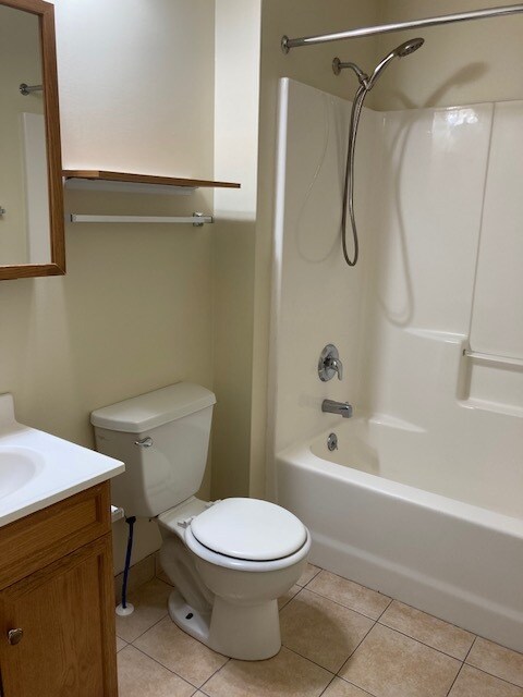 Building Photo - 211 Saratoga Cir