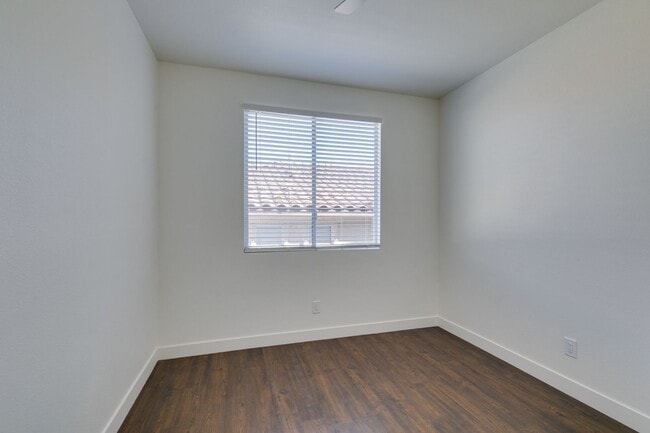 Building Photo - 2-Story Home  3 bedroom 2 bath in Summerlin