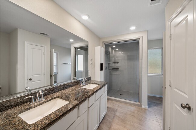 Building Photo - 708 Ivory Manor Dr