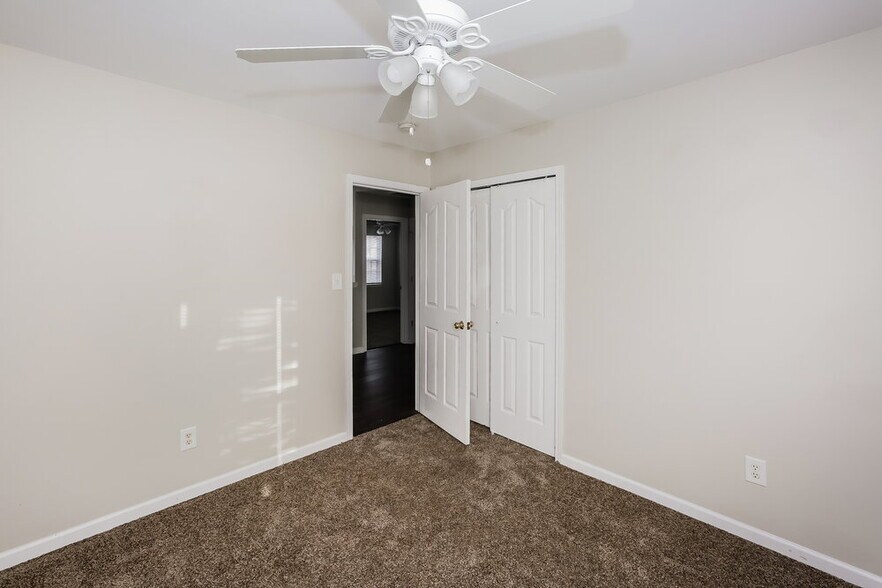 Building Photo - 4010 Saphire Ln