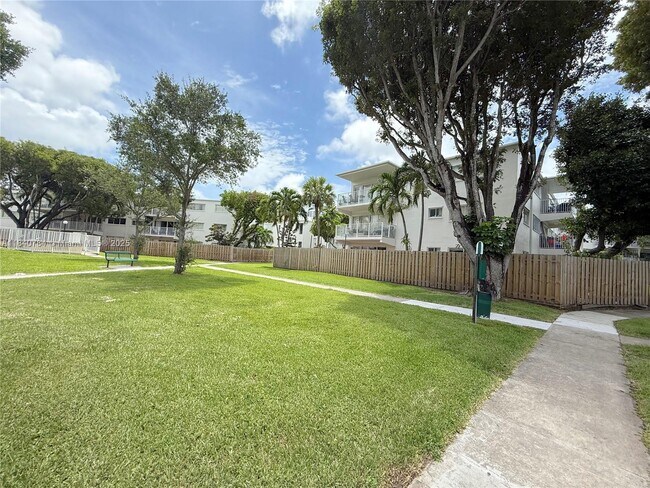 Building Photo - 7737 SW 88th St
