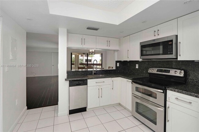 Building Photo - 9020 SW 125th Ave