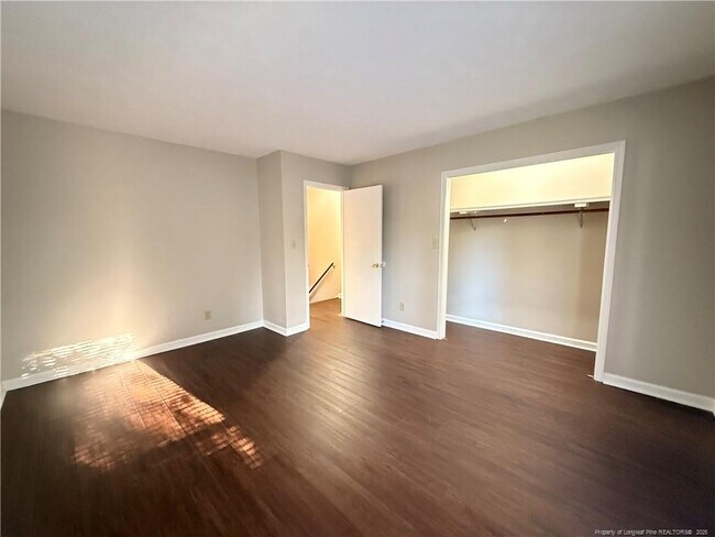 Building Photo - 5833 Aftonshire Dr