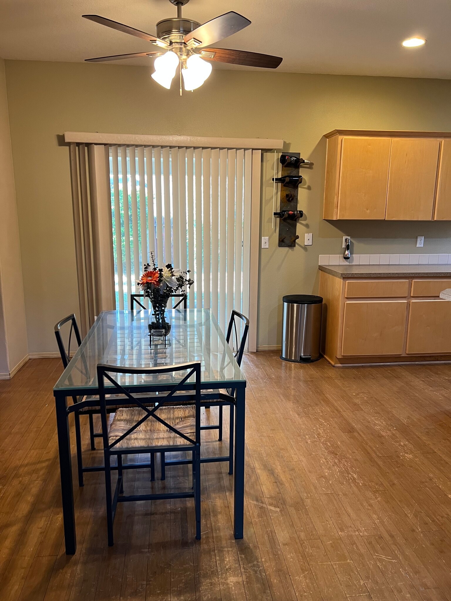Dining off kitchen - 2185 N P St